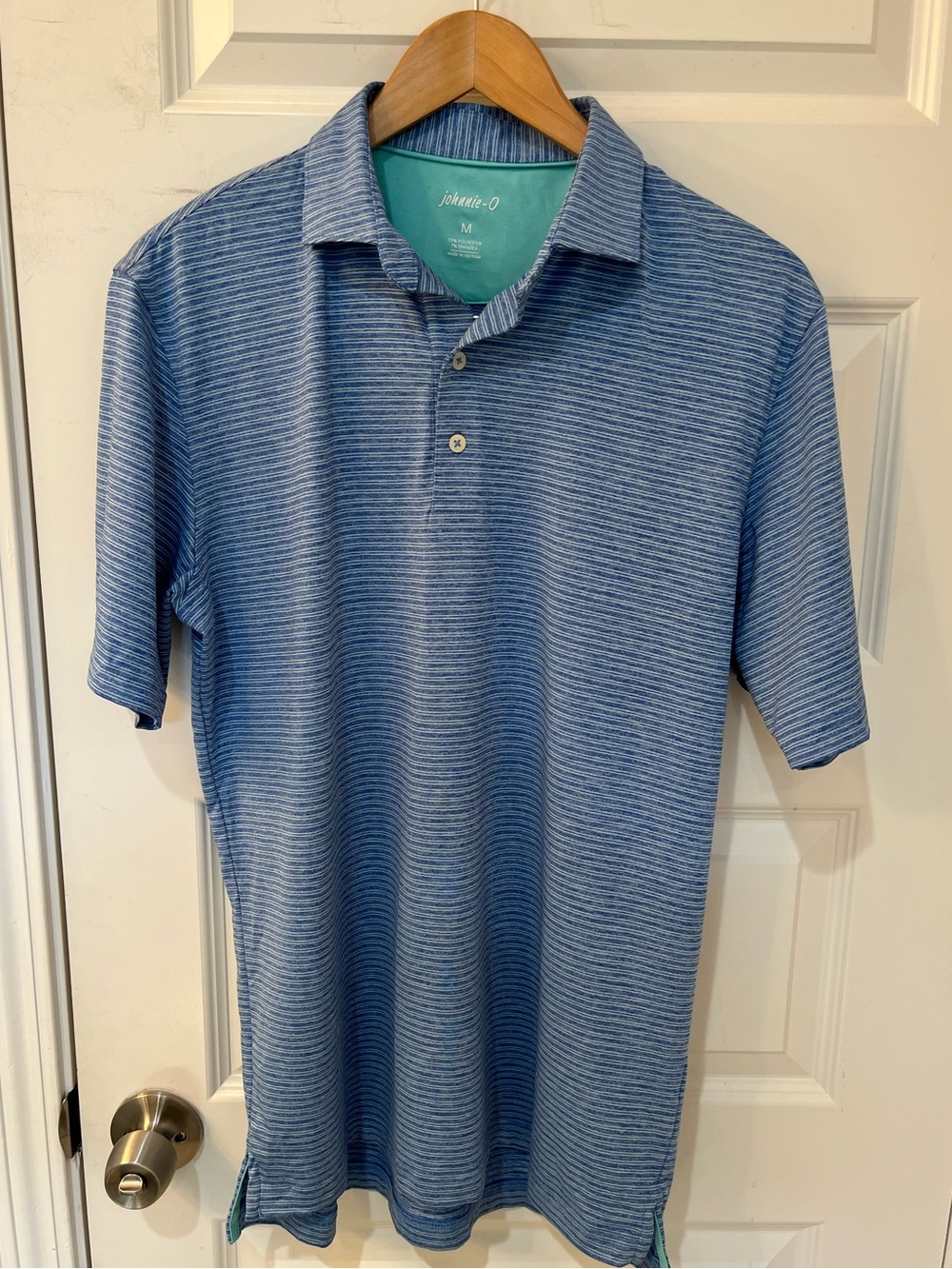 Johnnie-O Arnold PREP-FORMANCE Golf Polo Shirt Men's Size M Biscayne Blue Stripe